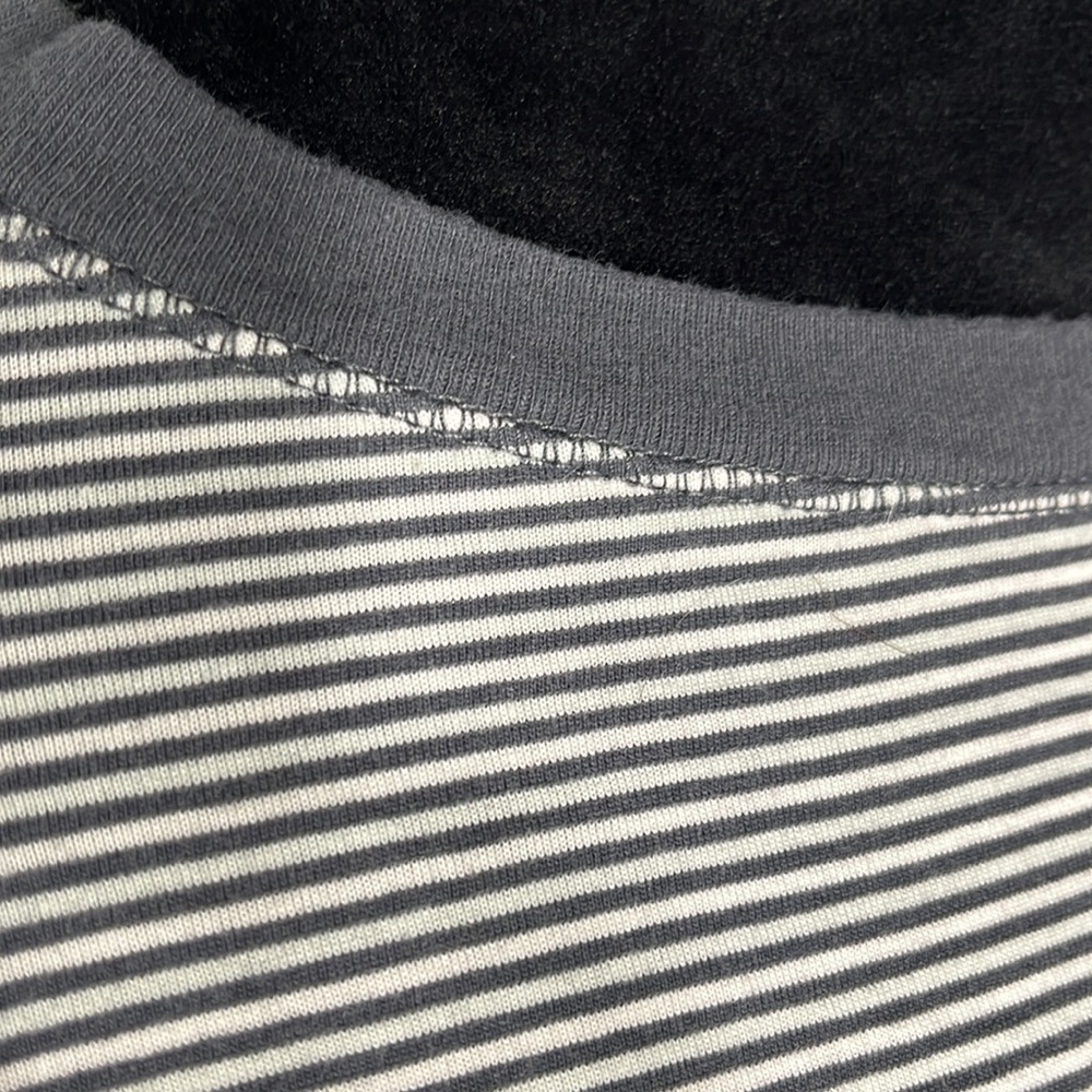 COPY - Stylish T-shirt - Picture 2 of 2